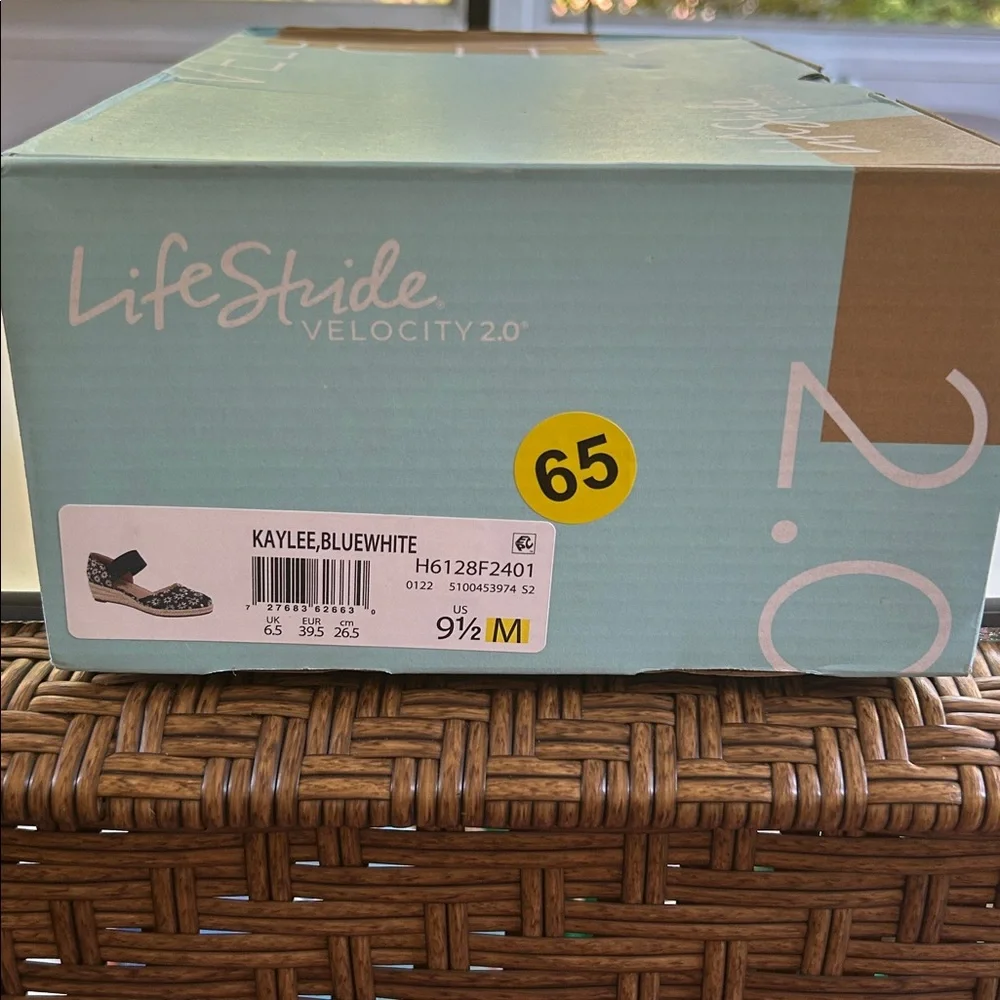 Life Stride Velocity 2.0 Denim Floral Espadrille Wedges Blue/White 9.5 NWT